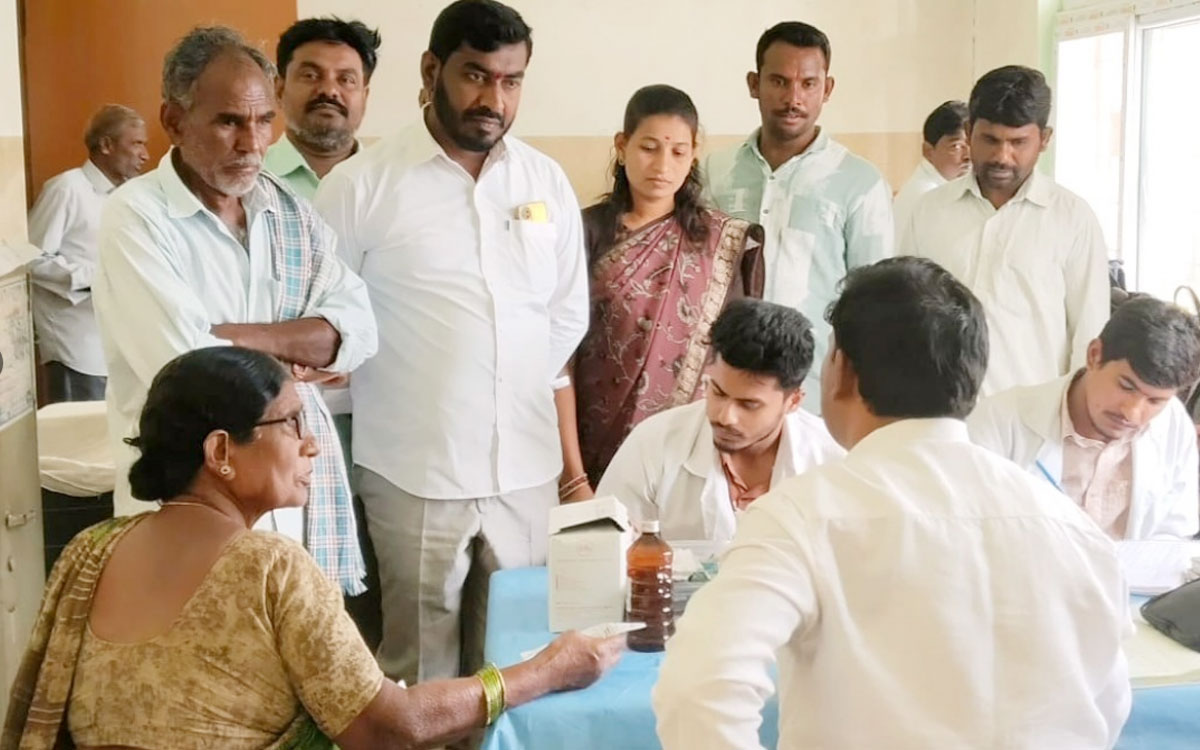 ‘గ్రామీణుల‌కు మెరుగైన వైద్య సేవ‌లందించేందుకు కృషి’