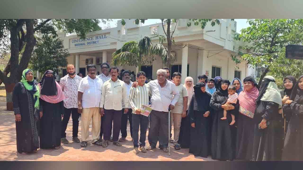 Khila warangal | భూ వివాదంపై కలెక్టర్‌ సత్య శారదకు రైతుల వినతి