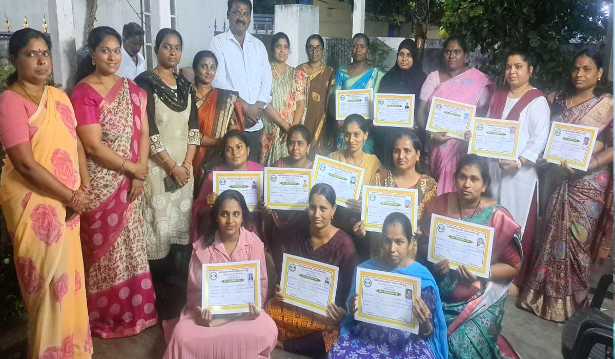 Godavarikhani | గోదావరిఖనిలో మహిళలకు వృత్తి శిక్షణా సర్టిఫికెట్ల ప్రదానం