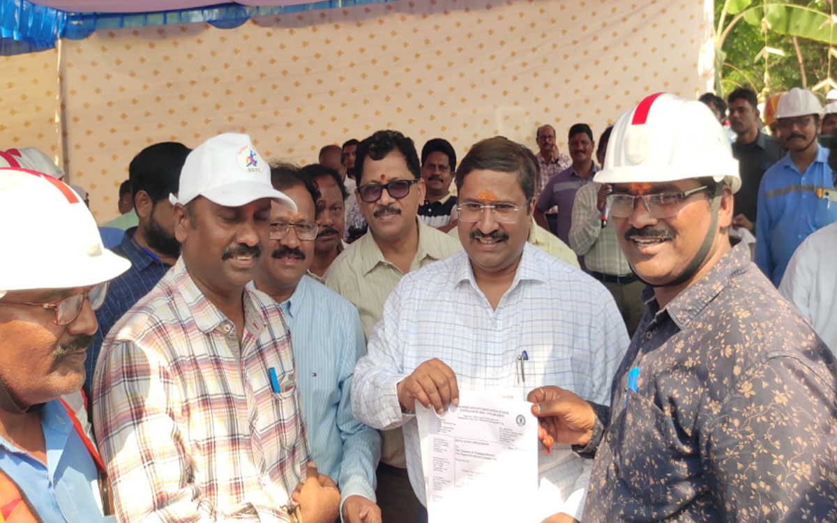 ‘సింగరేణి ఎగ్జిక్యూటివ్‌ల సమస్యలు పరిష్కరించాలి’