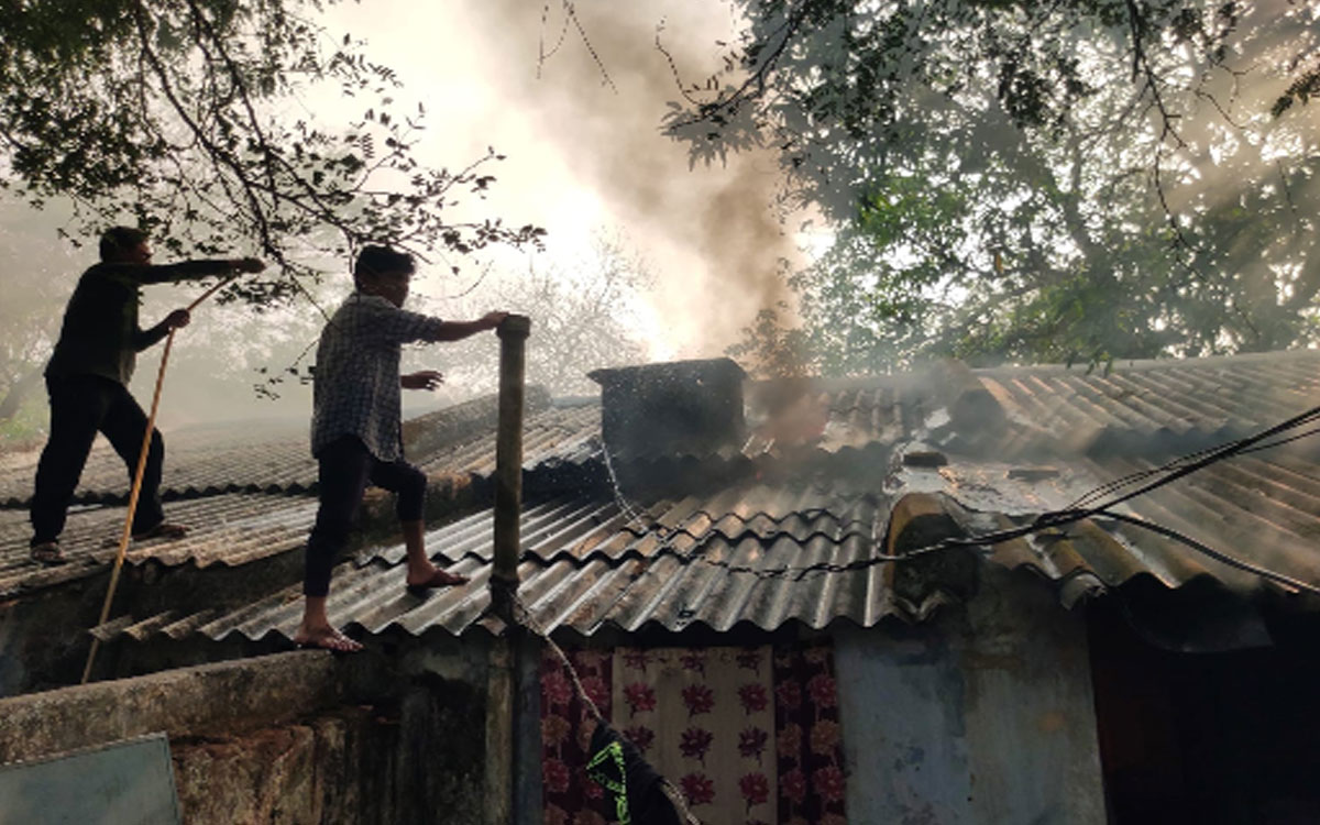 సింగరేణి క్వార్టర్లలో త‌ప్పిన‌ పెను ప్రమాదం