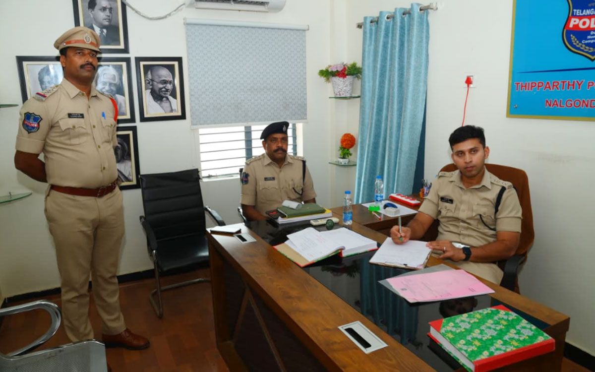 కేసుల ద‌ర్యాప్తులో అల‌స‌త్వం వ‌హించొద్దు : ఎస్పీ శ‌ర‌త్‌చంద్ర ప‌వార్‌