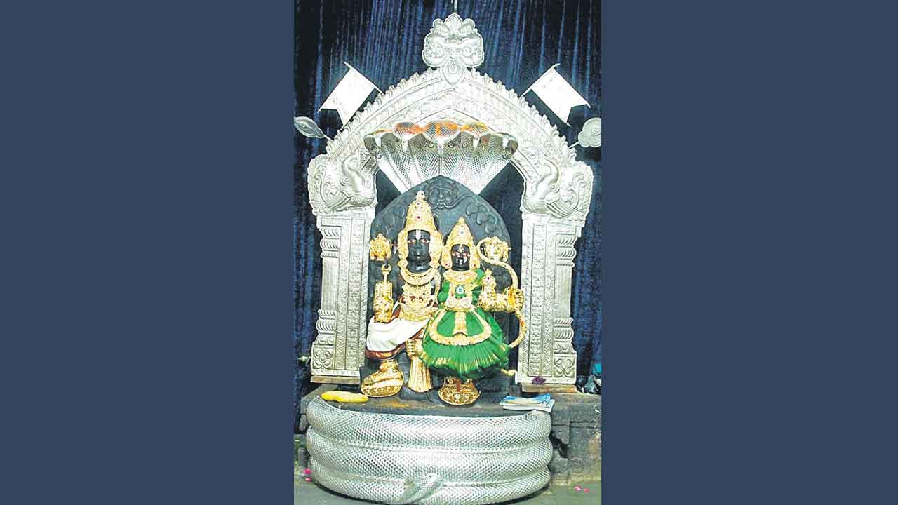 వైభవంగా సీతారాముల కల్యాణం