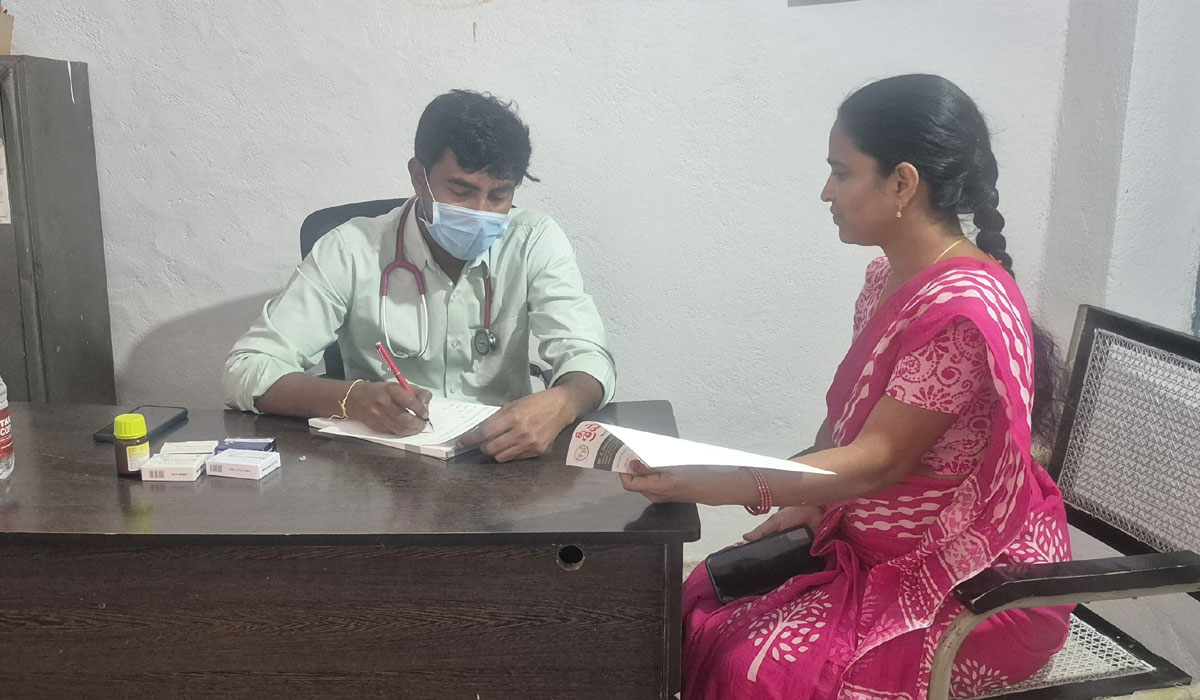 Free medical camp | దోమలకుంటలో ఉచిత వైద్య శిబిరం