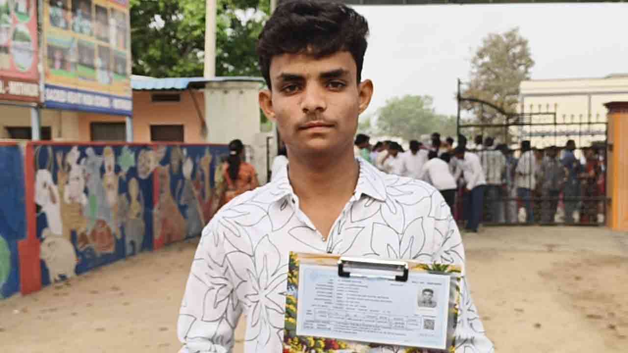 SSC Exams | ఇంట్లో తండ్రి మృతదేహం.. పదో తరగతి పరీక్షకు హాజరైన విద్యార్థి