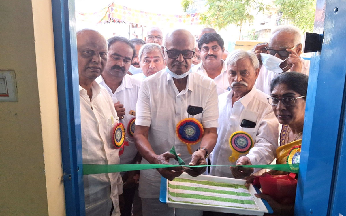 పెన్షనర్ల సామాజిక సేవ అభినందనీయం : డా.జాస్తి సుబ్బారావు