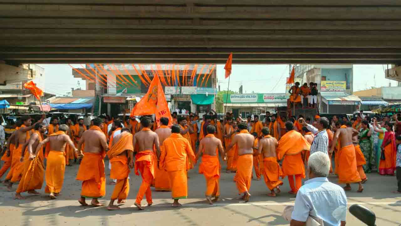 Sri Rama Navami | తాండూర్‌లో శ్రీరామనవమి శోభాయాత్రలు.. జై శ్రీరామ్ నినాదాలతో మార్మోగిన పురవీధులు