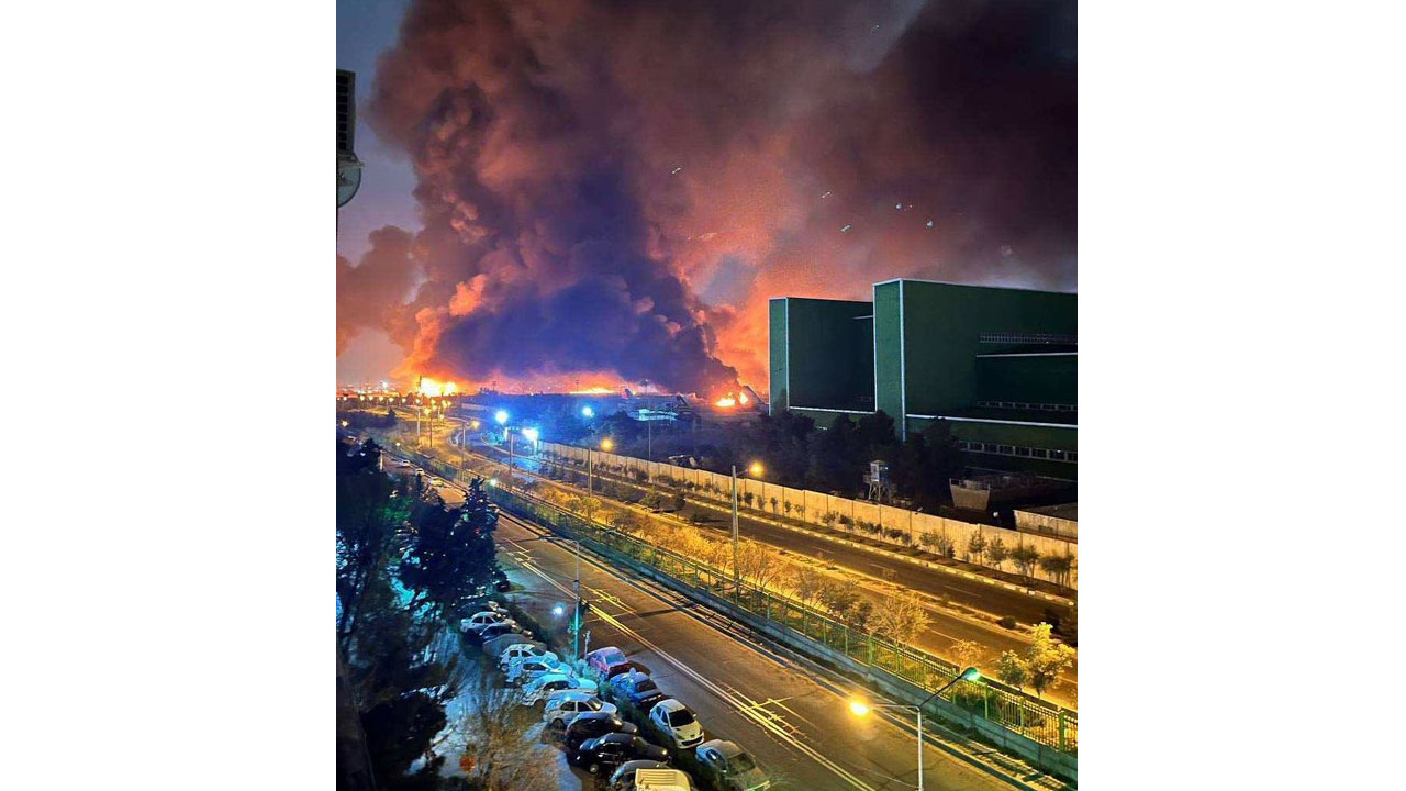 Tehran Airport: టెహ్రాన్ విమానాశ్ర‌యంలో భారీ పేలుళ్లు..  7 రోజుల్లో ఇరాన్‌లో 1300 మంది మృతి