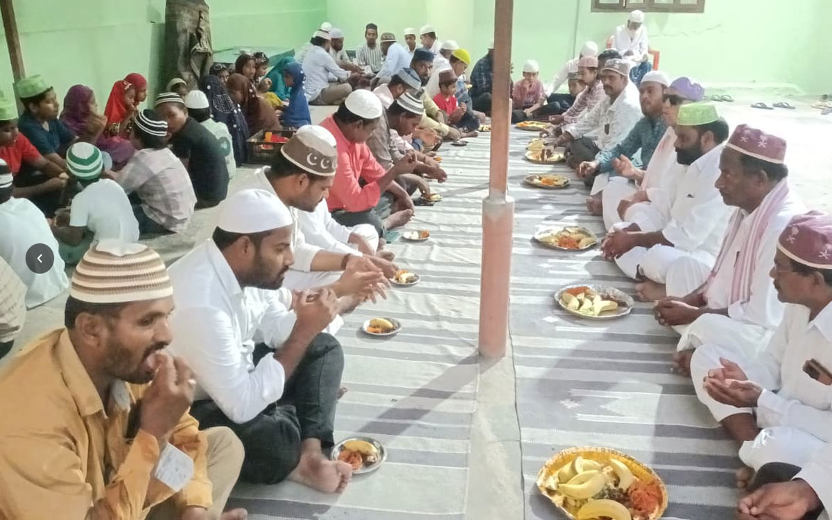 మత సామరస్యానికి ప్రతీక ఇఫ్తార్ విందు : తాడికొండ సీతయ్య