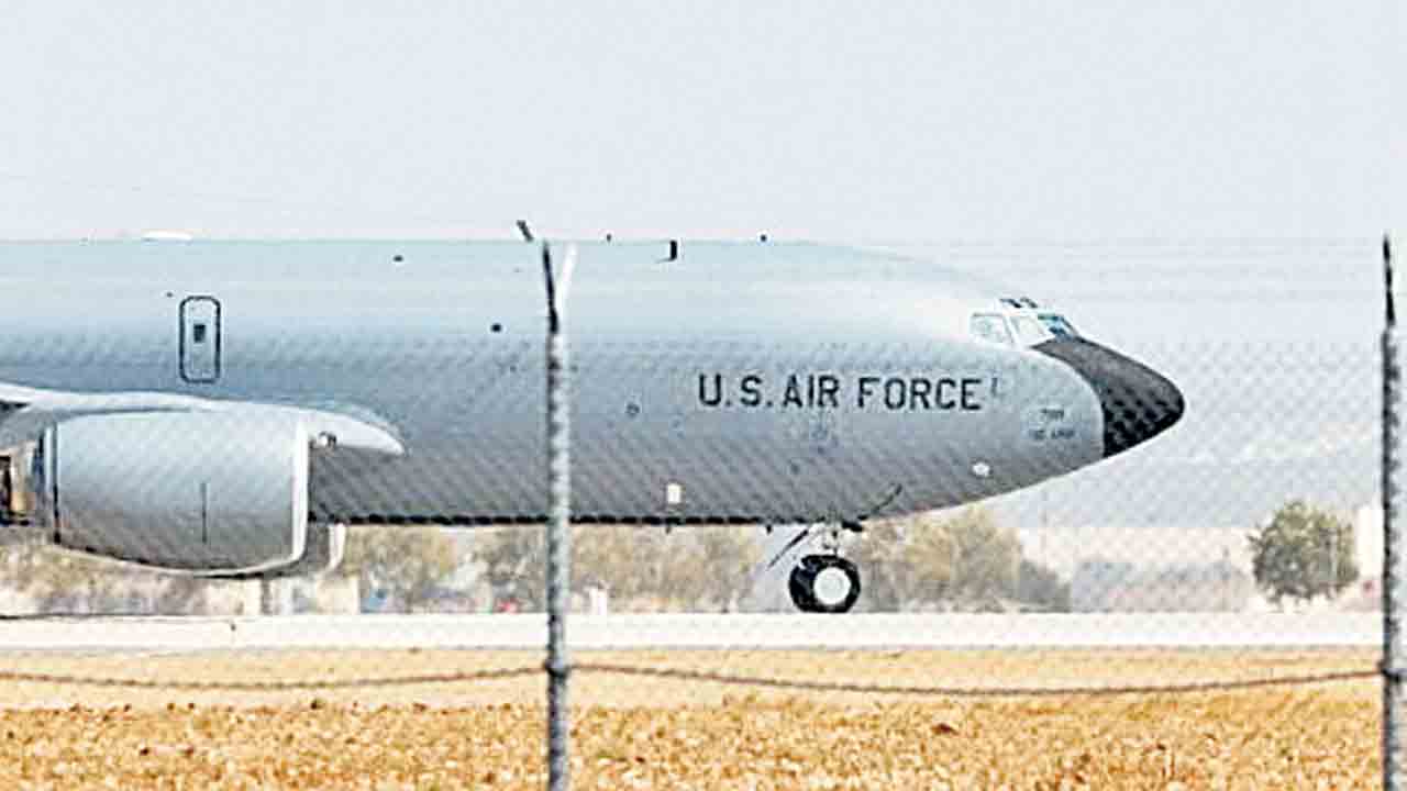 అమెరికా యుద్ధ విమానాలకు గగనతలాన్ని మూసేసిన స్పెయిన్‌