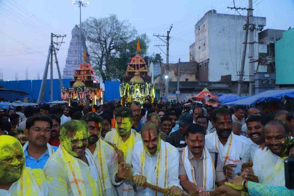 వేములవాడలో అంగరంగ వైభవంగా సీతారాముల కల్యాణం.. చిత్రాలు