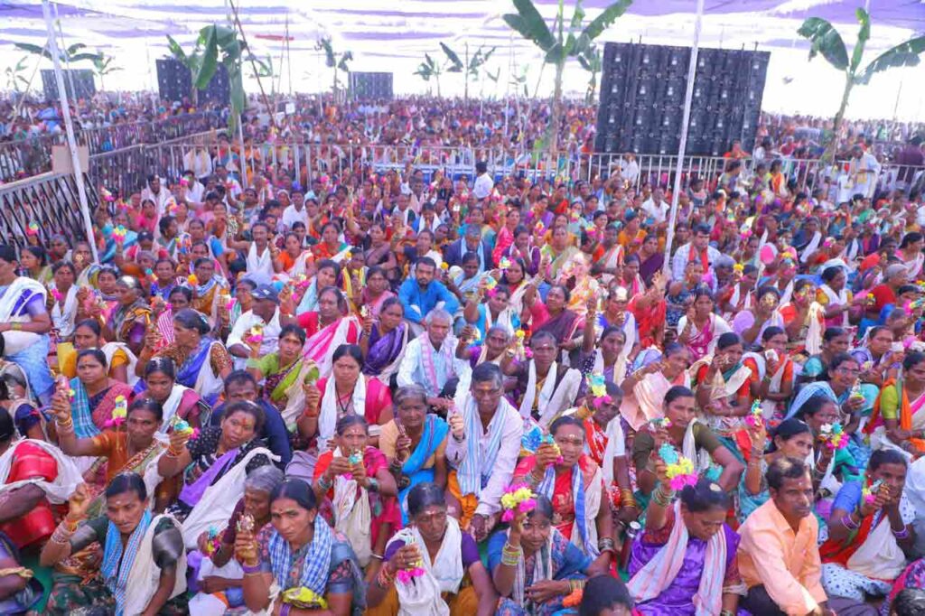 సీతారాముల కల్యాణం సందర్భంగా భక్తులకు ఎలాంటి ఇబ్బందులు కలగకుండా రాజన్న ఆలయ అధికారులు ప్రత్యేక ఏర్పాట్లు చేశారు. 