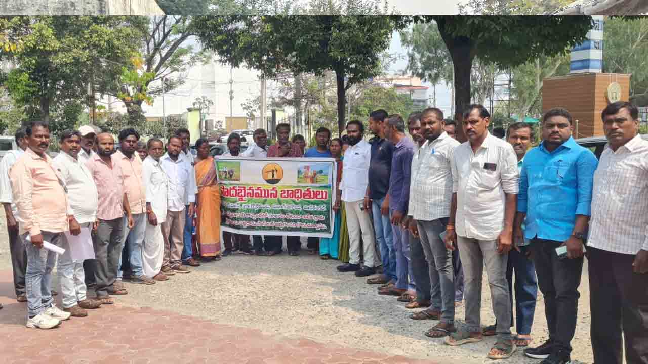 Khila warangal | వ్యవసాయ భూములకు పట్టాలు ఇప్పించాలని కలెక్టర్‌కు వినతి