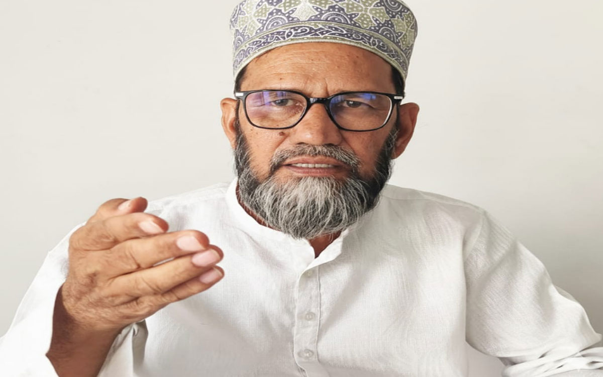 ‘ముస్లింల స్మశాన వాటికలో పందులను నిర్మూలించాలి’