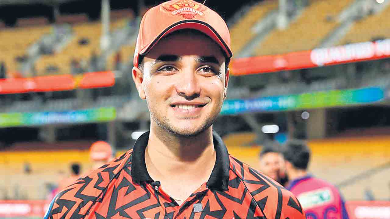 అభిషేక్‌కు జరిమానా