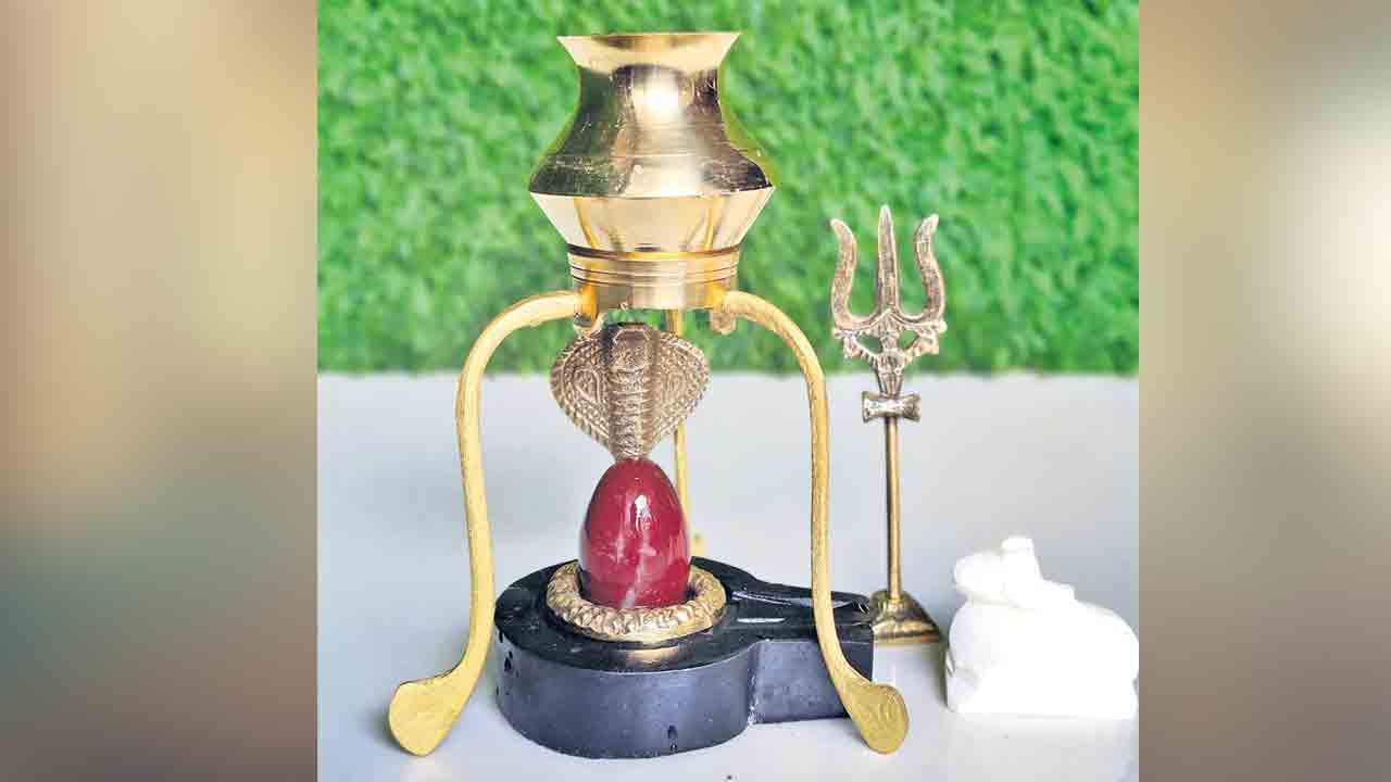 శివలింగం ఎంత ఉండాలి?