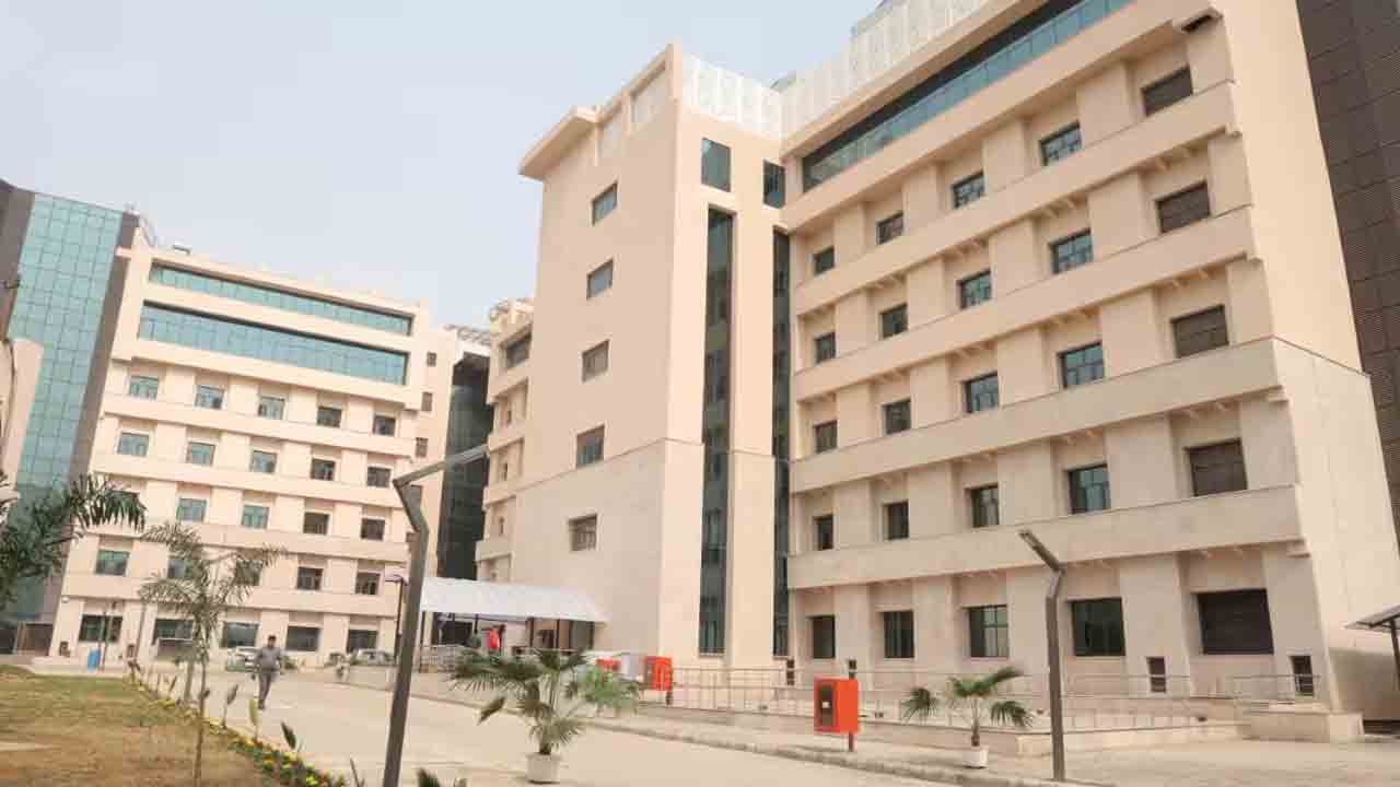 తనిఖీల తర్వాతే ఫీజుల ఖరారు.. ఏటా కాలేజీల ఖర్చులు ఆడిటింగ్‌