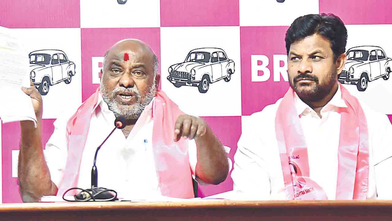 ప్రజా పాలన అంటే నిర్బంధాలేనా.. హరీశ్‌రావు అరెస్టు దారుణం