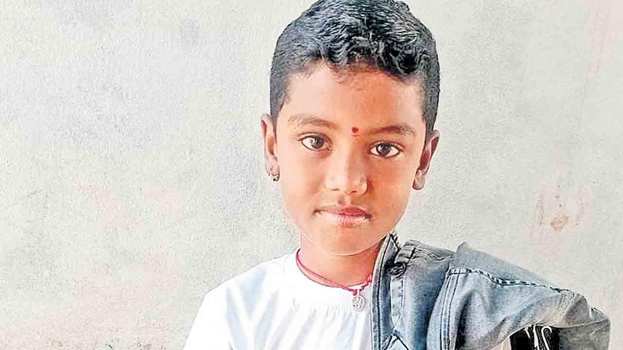 గుండెపోటుతో మూడోతరగతి విద్యార్థి మృతి