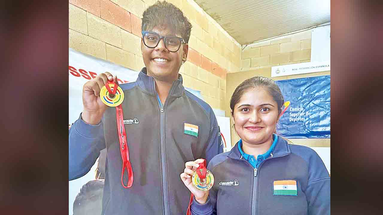 పాలక్‌, ముకేశ్‌కు స్వర్ణం.. భారత్‌ బోణీ