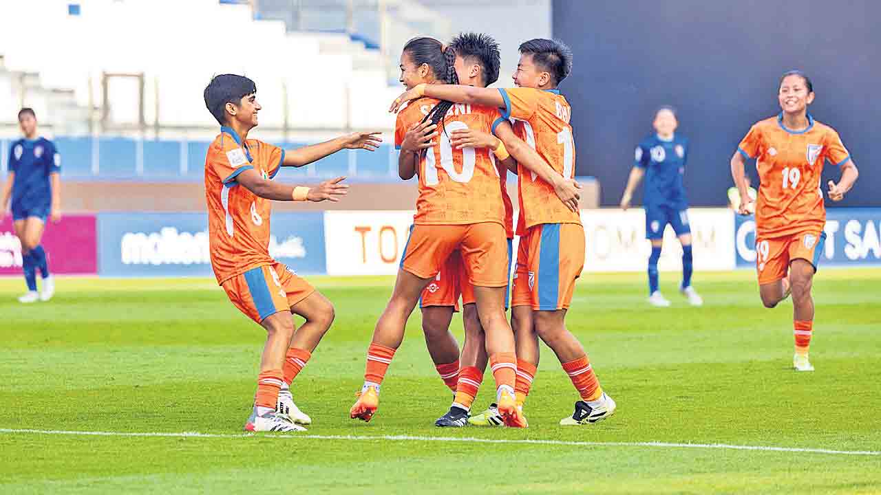 క్వార్టర్స్‌ రేసులో భారత్‌