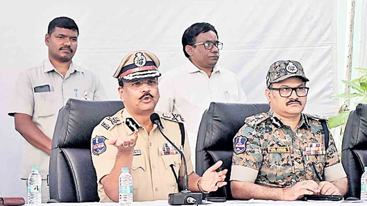 మావోయిస్టు రహిత రాష్ట్రంగా తెలంగాణ.. ఐదుగురు మావోయిస్టులు మినహా అందరూ లొంగిపోయారు