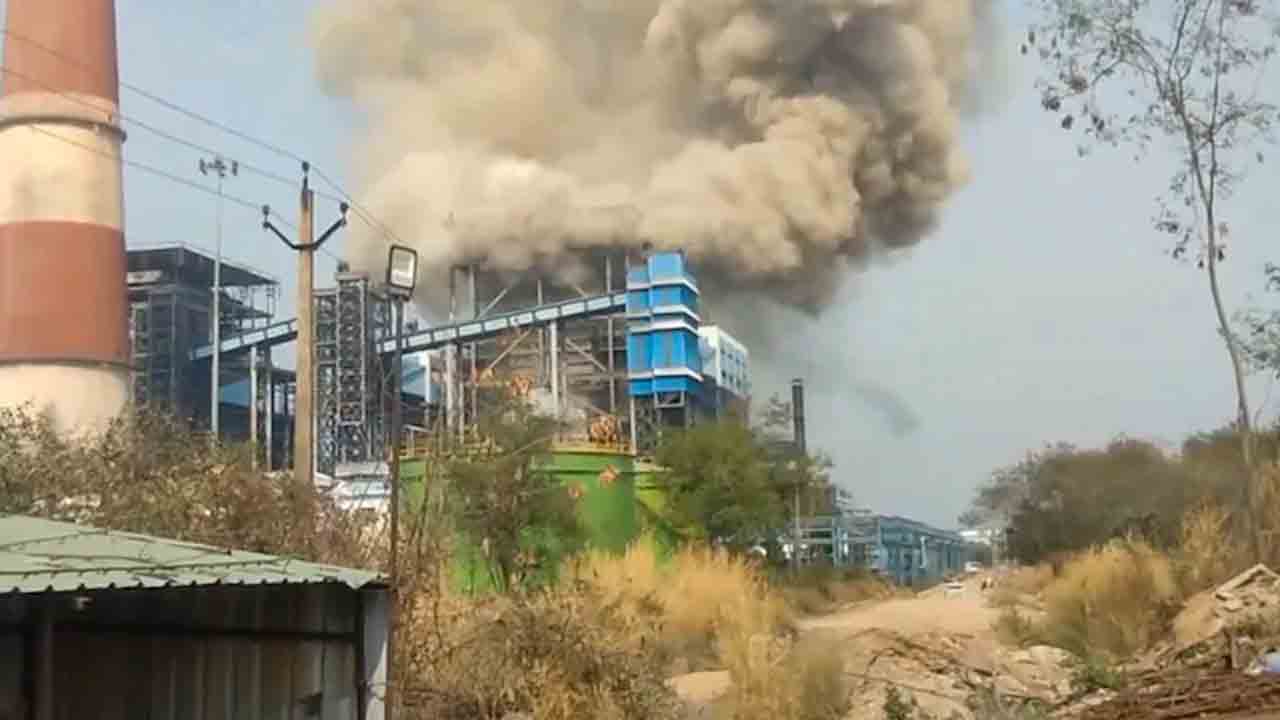 వేదాంత పవర్‌ ప్లాంట్‌లో పేలుడు