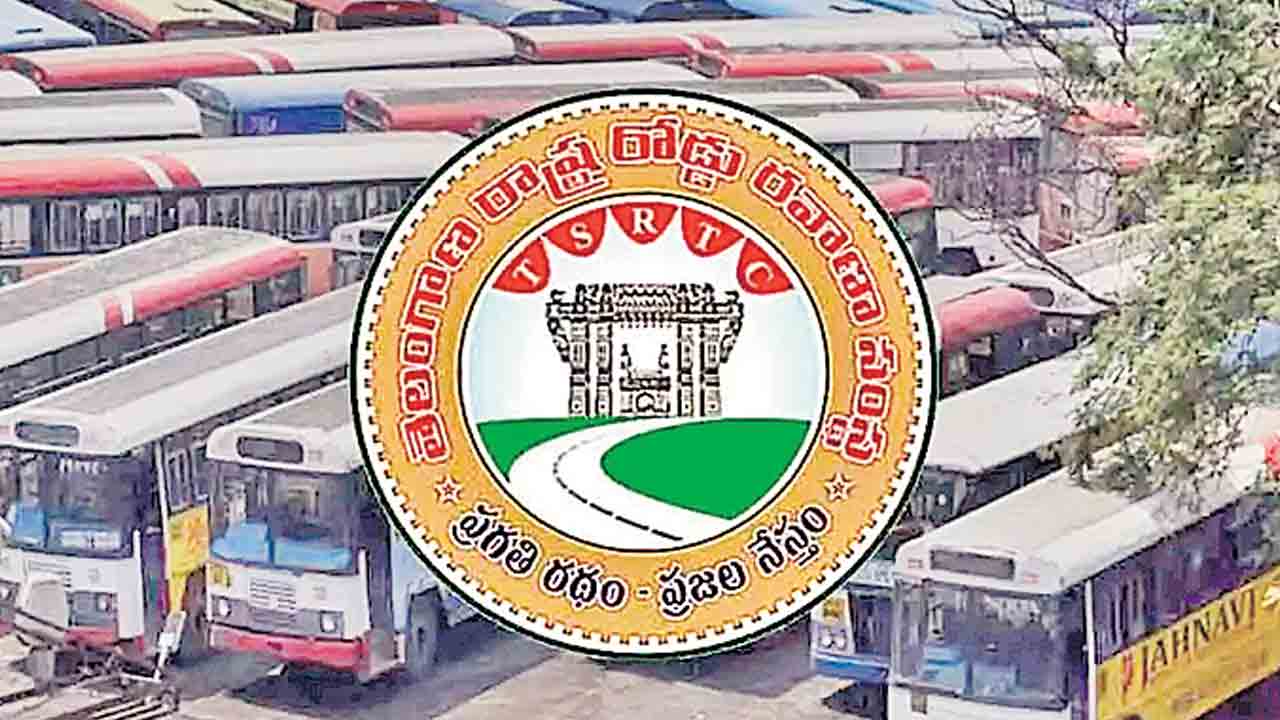 ఆర్టీసీ సమ్మె నిర్వీర్యానికి కుట్రలు.. హక్కుల సాధన కోసం రోడ్లెక్కి కొట్లాడుతున్న కార్మికులు