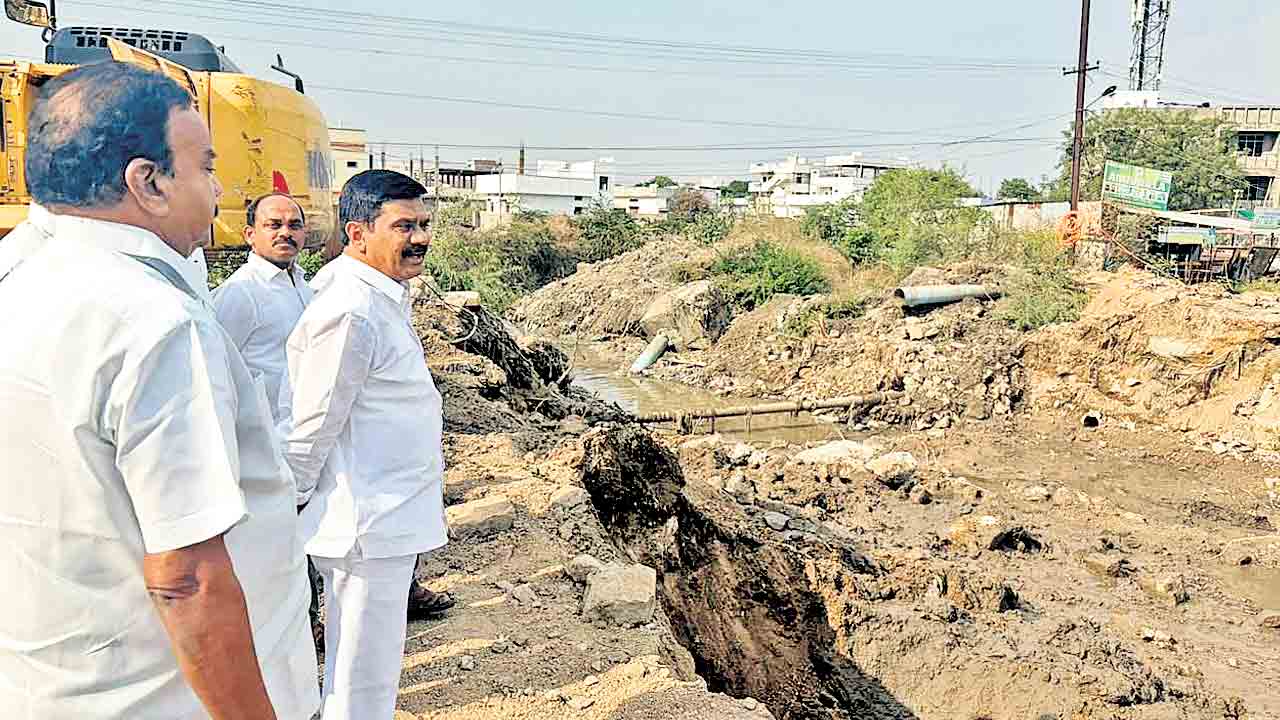 కేసీఆర్‌ సభను అడ్డుకునేందుకు కాంగ్రెస్‌ కుట్ర