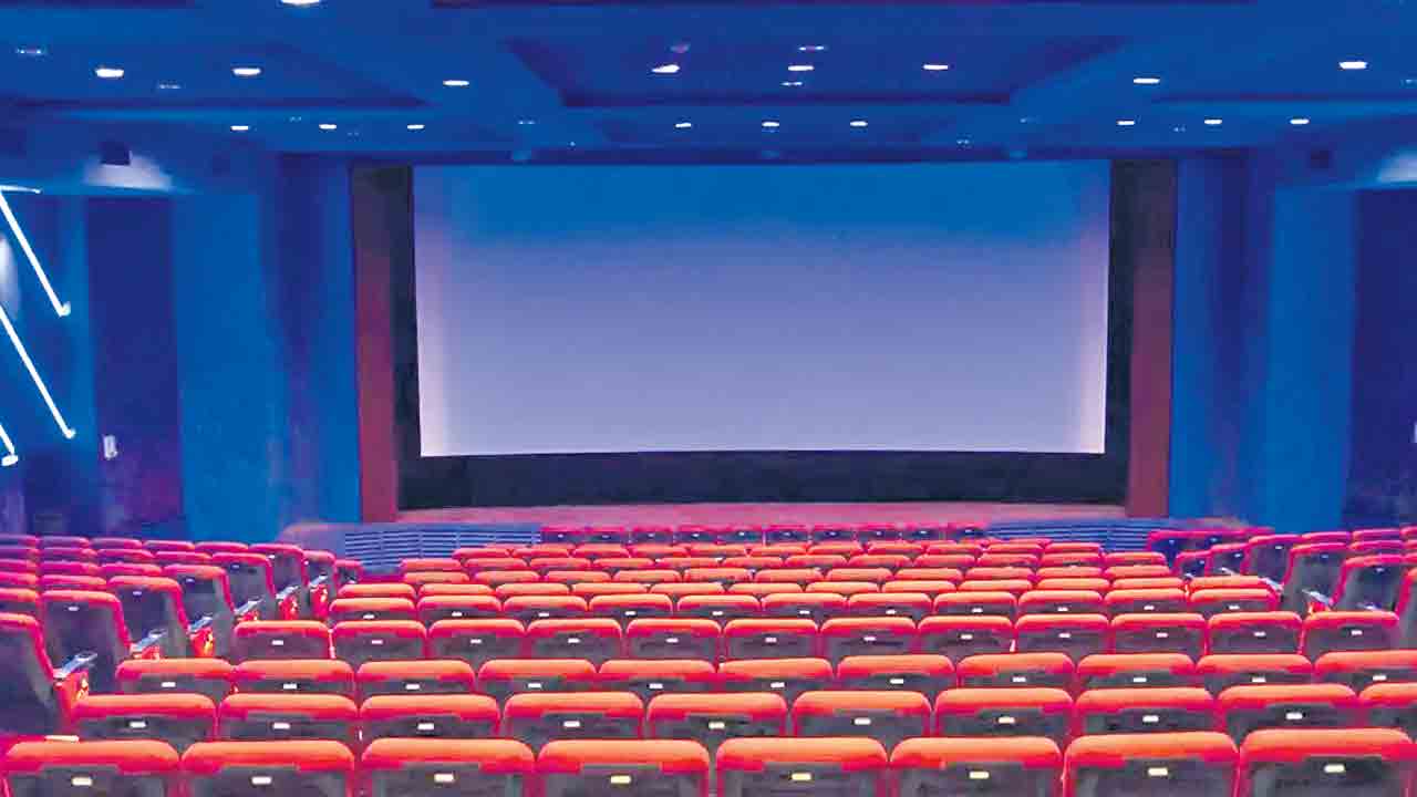 దక్షిణాది నిర్మాతల అత్యవసర సమావేశం