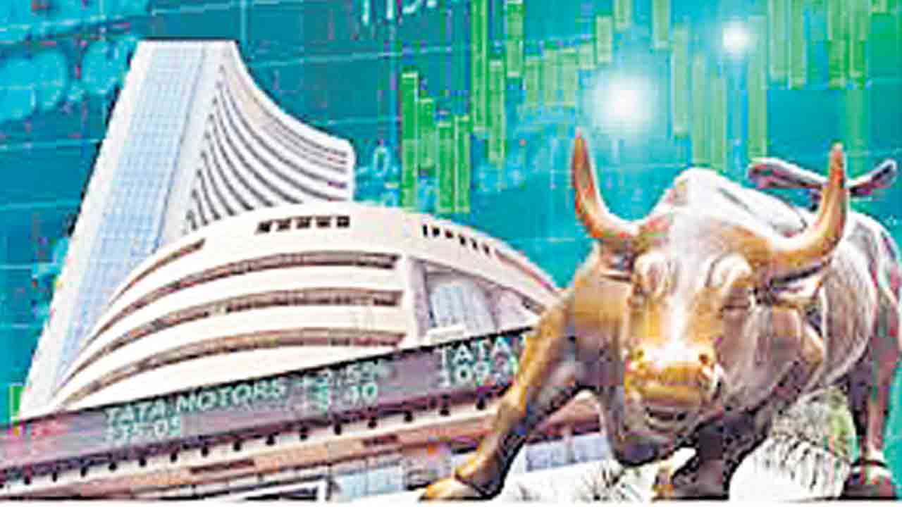 తీవ్ర ఊగిసలాటలో మార్కెట్లు