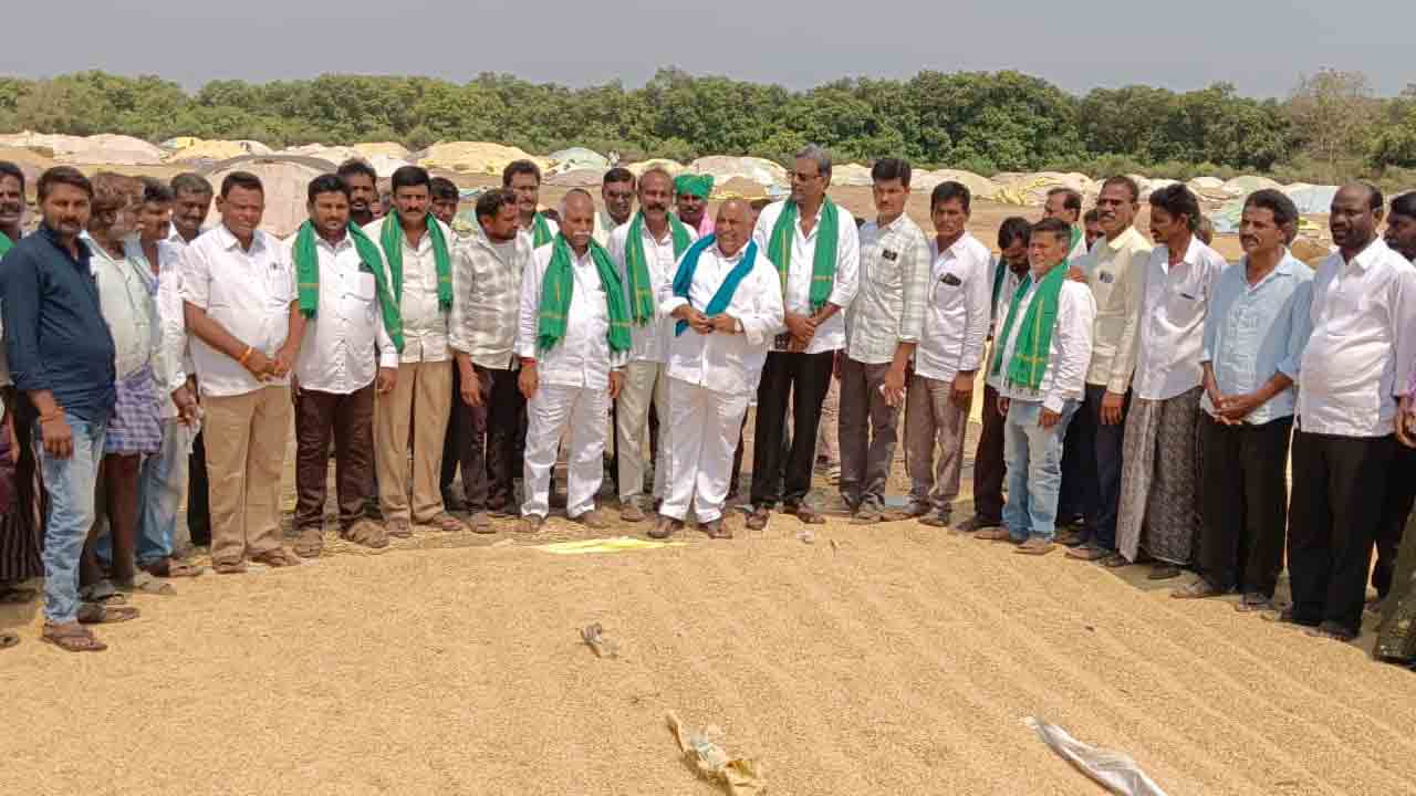 కాంగ్రెస్‌ పాలనలో రైతుల పరిస్థితి దయనీయం