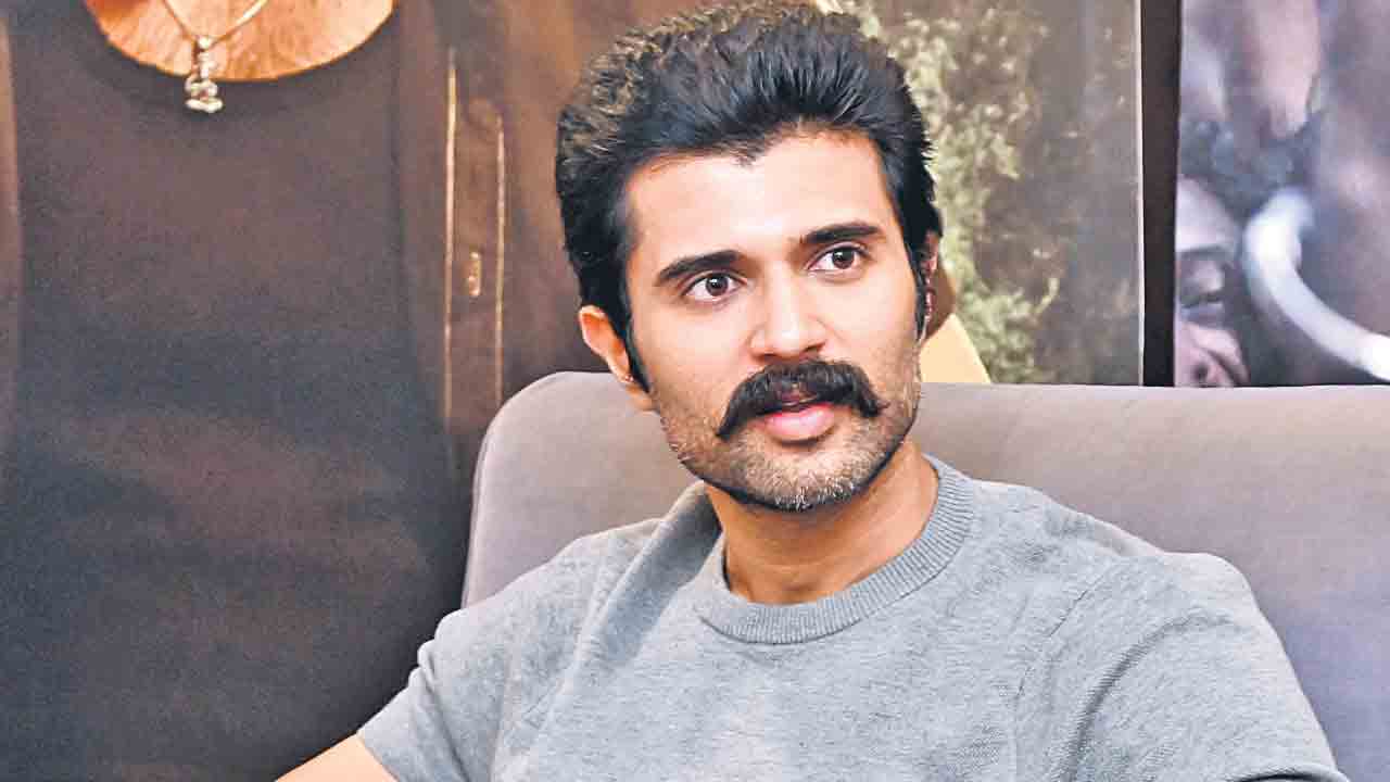 యాక్షన్‌ మోడ్‌లో రౌడీ జనార్ధన