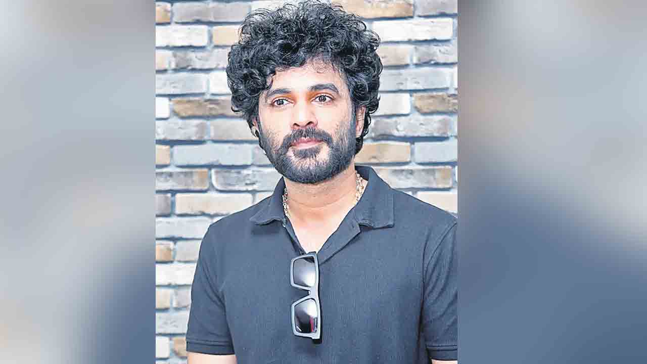 సిద్ధు, మీనాక్షి జంటగా వెబ్‌ సిరీస్‌?