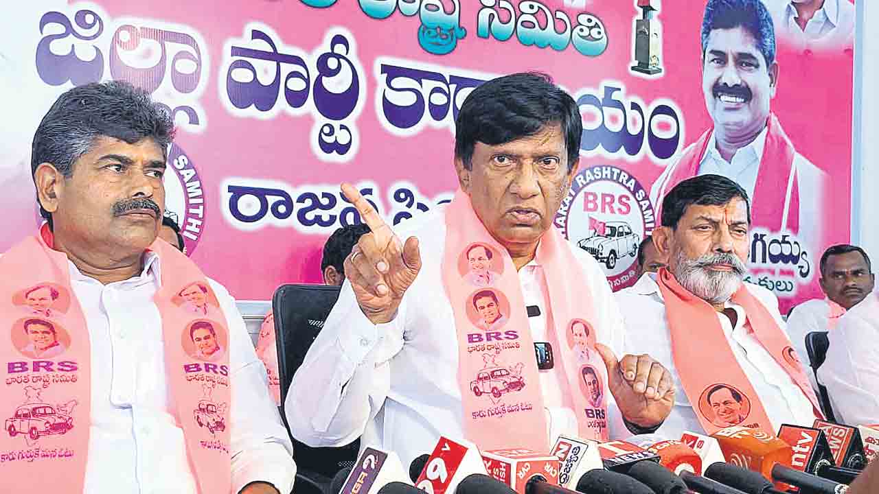 సిరిసిల్ల సెస్‌పై స్పష్టత ఇవ్వండి.. మాజీ ఎంపీ బోయినపల్లి వినోద్‌కుమార్‌