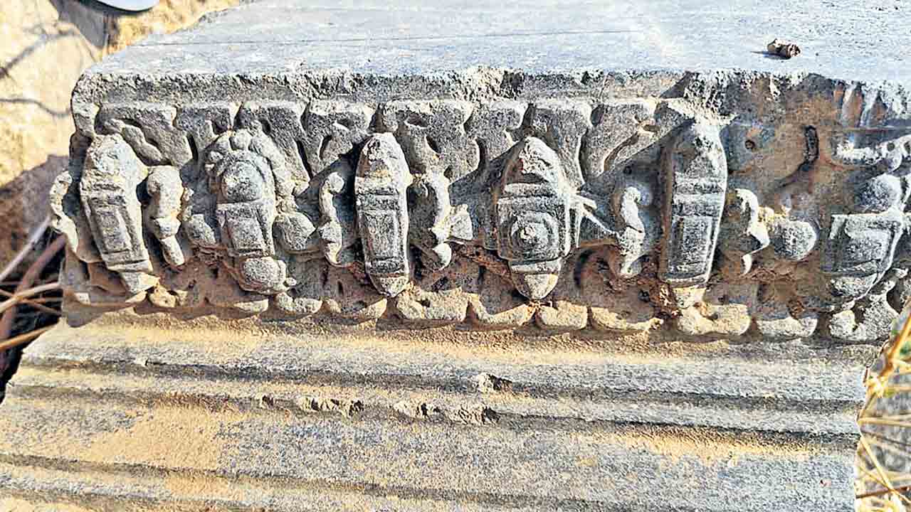 జఫర్‌గఢ్‌లో జైన బసది అవశేషాలు