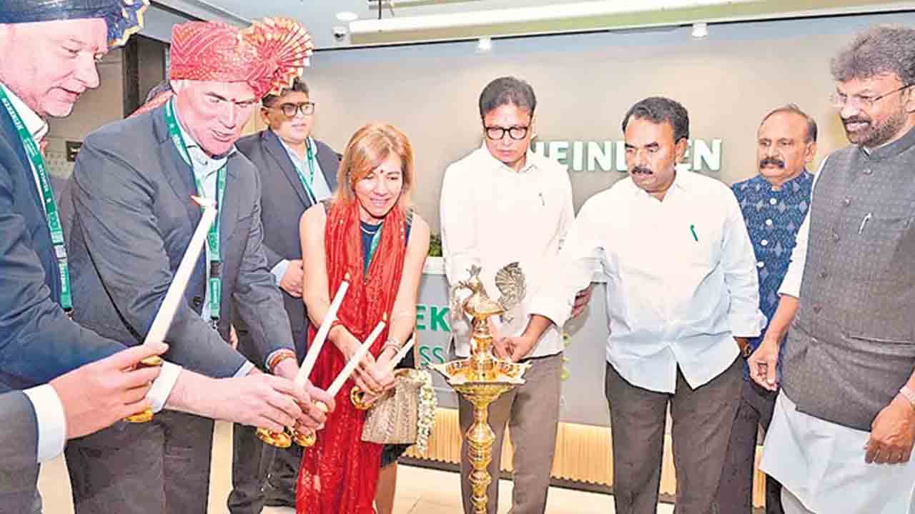 హైదరాబాద్‌లో హైనెకెన్‌ జీసీసీ.. ప్రారంభించిన ఐటీ మంత్రి శ్రీధర్‌ బాబు