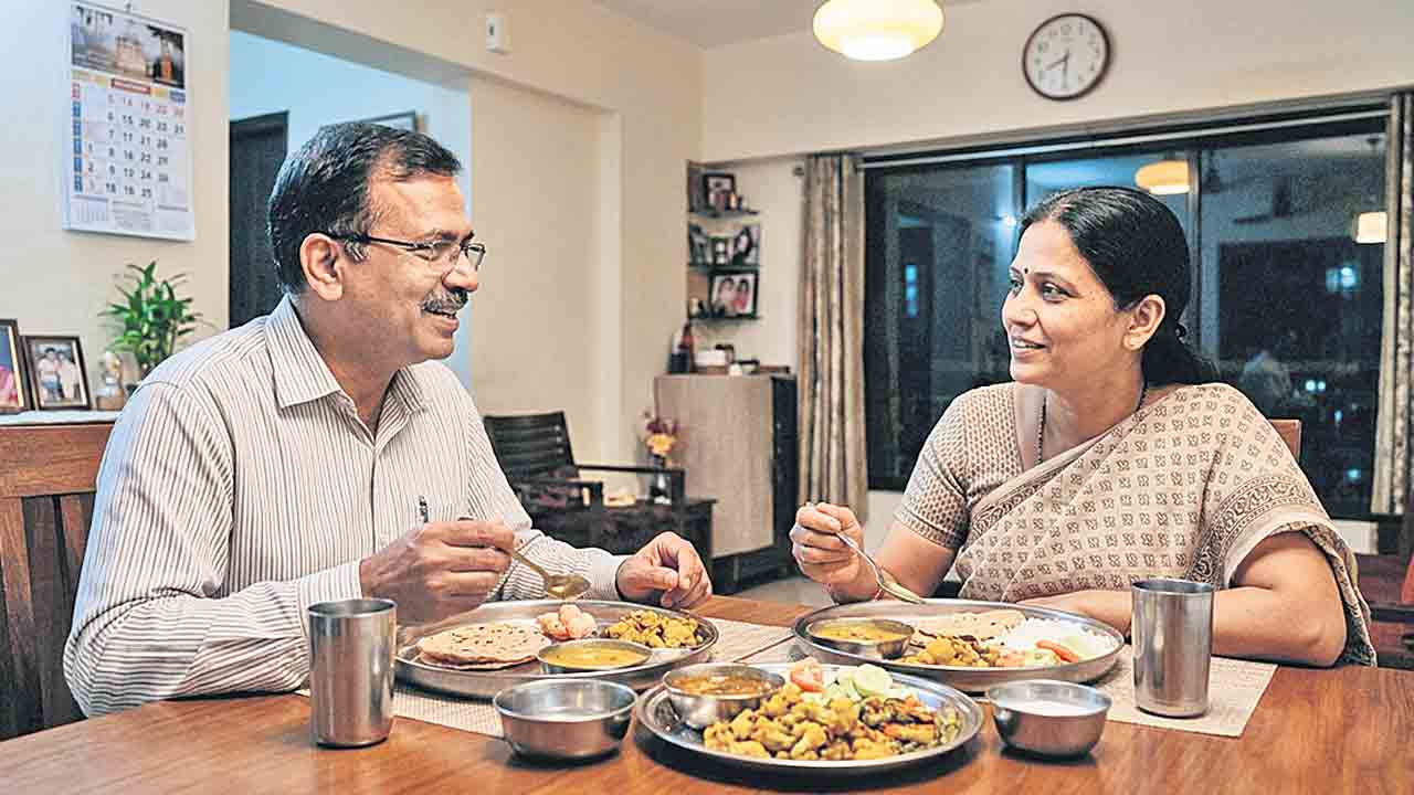 పెందలాడే తింటేనే..