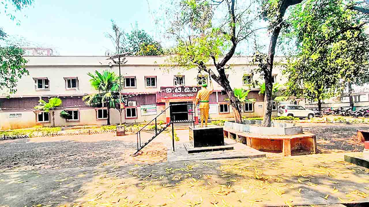 గిరి భూముల్లో సాగు కష్టాలు