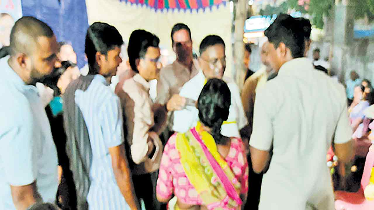 తులం బంగారం ఏమైంది?