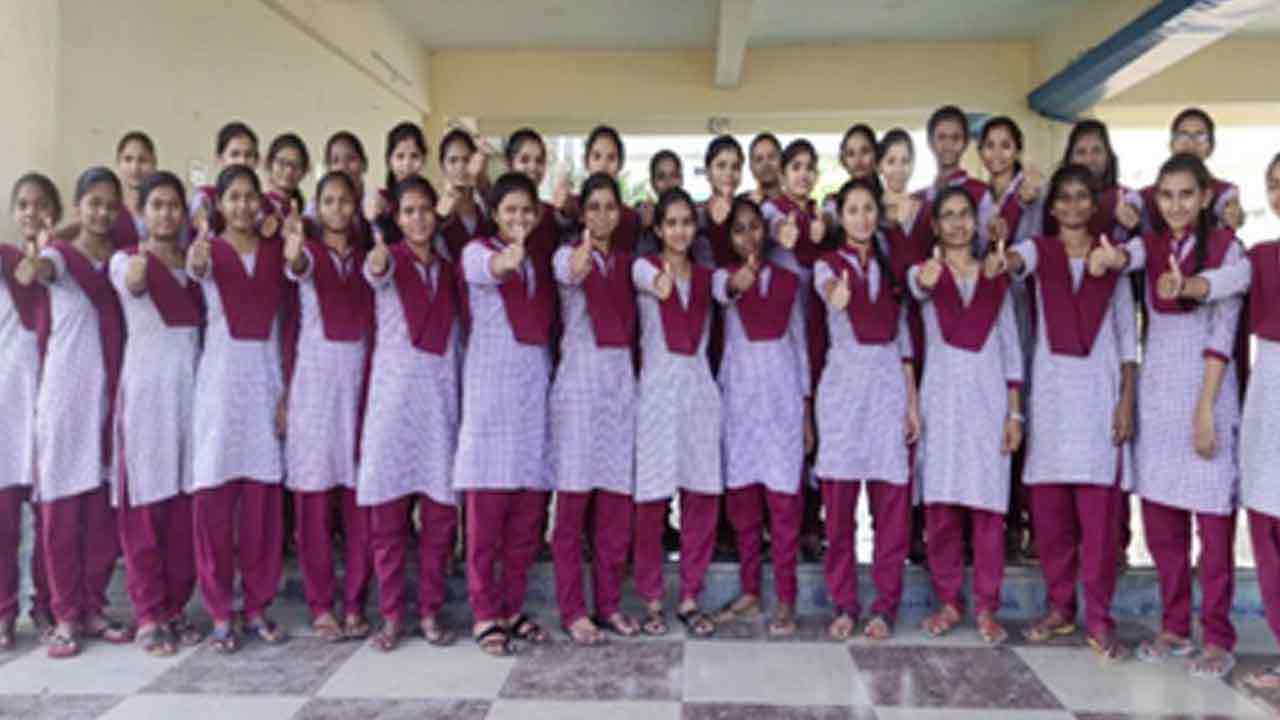 ఇంటర్‌లో గురుకుల విద్యార్థుల సత్తా