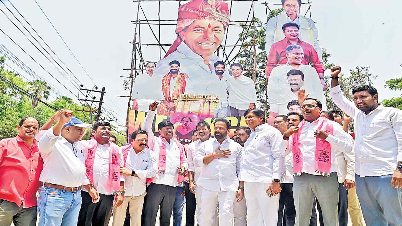 హైకోర్టు తీర్పుపై హర్షాతిరేకాలు