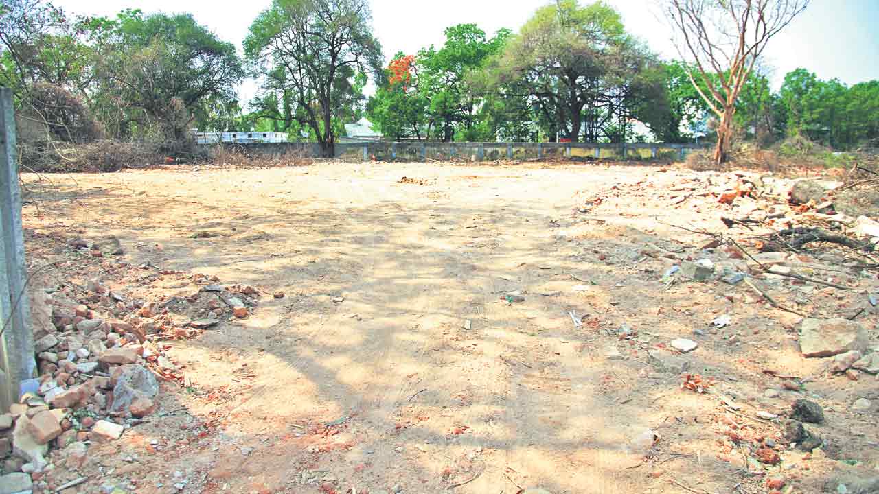 ఆర్టీసీకి మంగళం.. కాంగ్రెస్‌కు అందలం!