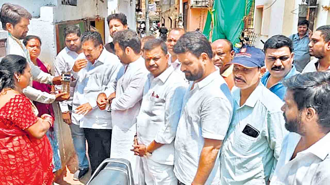 కలుషిత నీటి సరఫరాను అరికట్టాలి