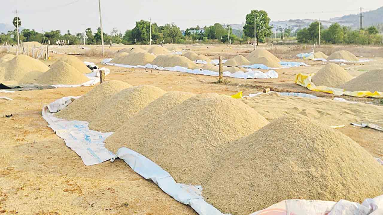 అన్నీ కోతలే.. కొన్నది జీరో!