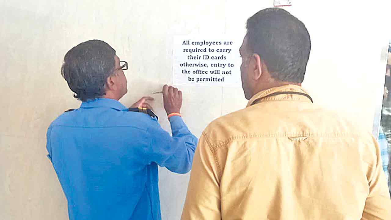 నిఘా నీడలో జలసౌధ