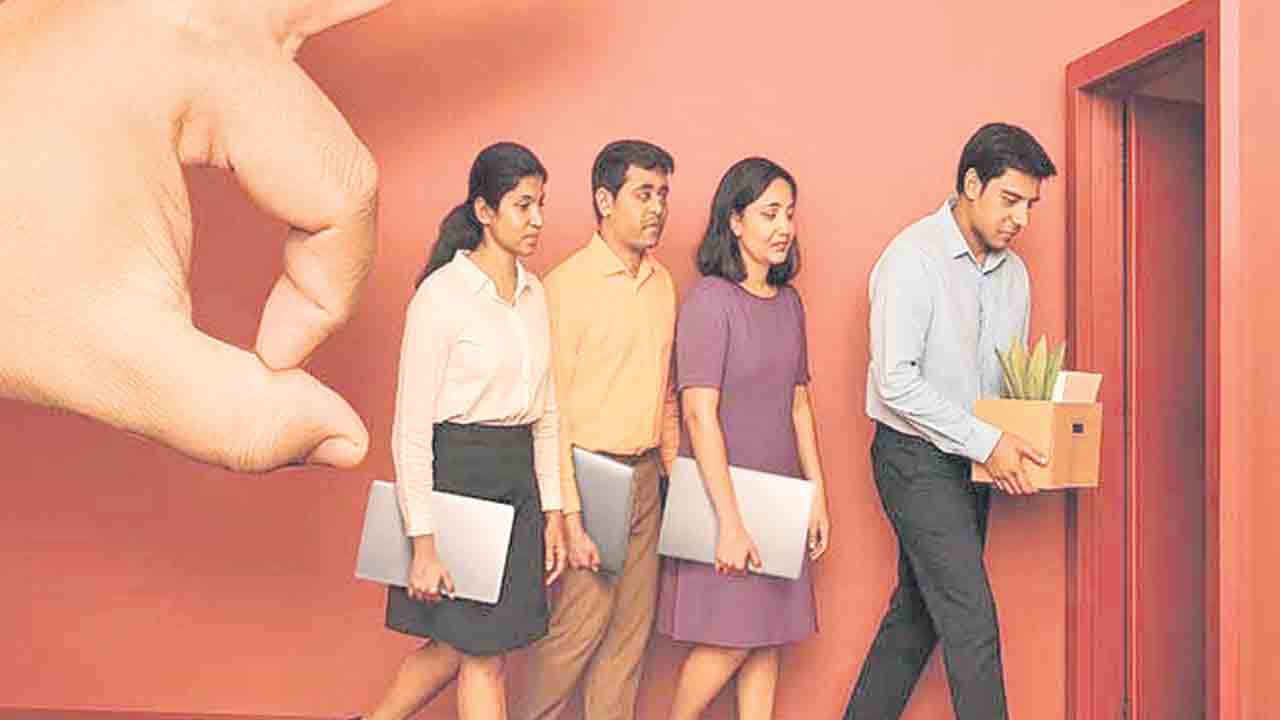 ఐటీలో ఉద్యోగాల కోత