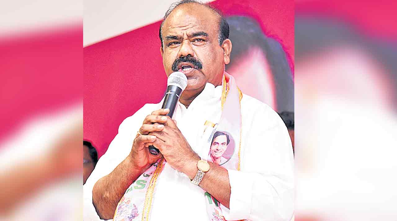 తెలంగాణ అస్తిత్వంపై దాడి: మధుసూదనాచారి