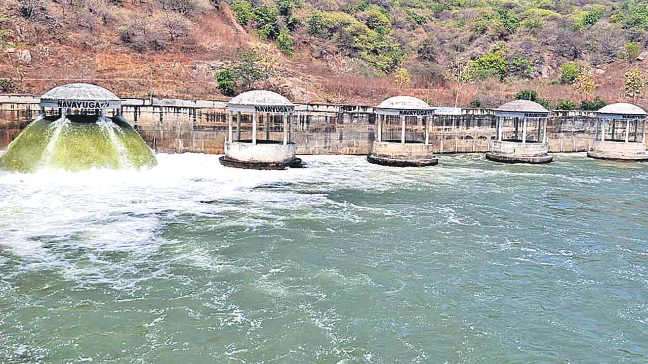 కొనసాగుతున్న కాళేశ్వరం ఎత్తిపోతలు