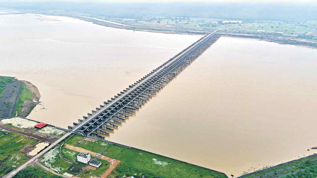 నిలిచి గెలిచిన ‘కాళేశ్వరం’ప్రాజెక్టుపై కాంగ్రెస్‌ కుట్రలు పటాపంచలు!